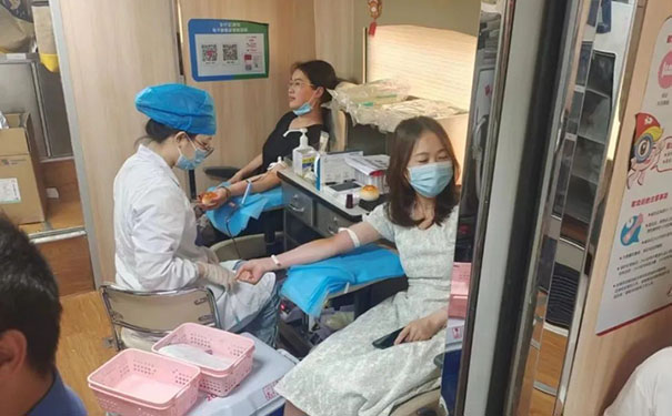 杭州和禾康复医院组织员工参加钱塘区社会发展局献血活动