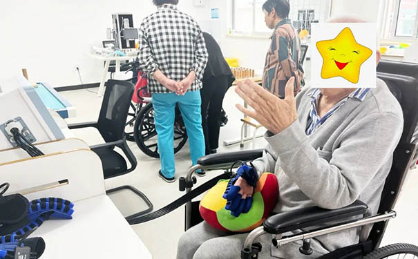 【康复案例】杭州普迪欣康复医院70岁孟大伯脑出血康复