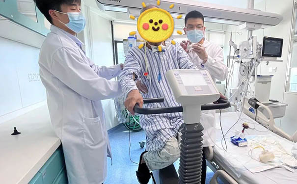 【康复案例】浙江省人民医院康复科帮助脱机困难的方大伯顺利康复出院