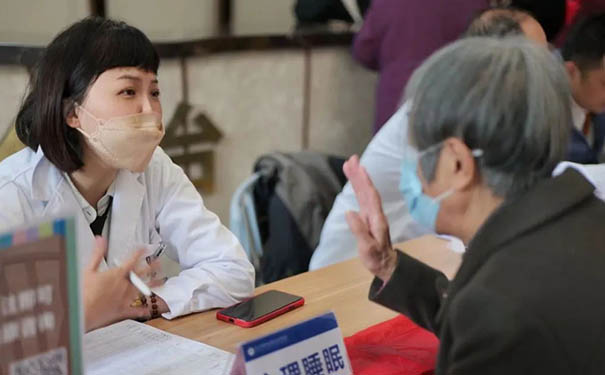 杭州御湘湖未来医院2023年女神节开展义诊活动